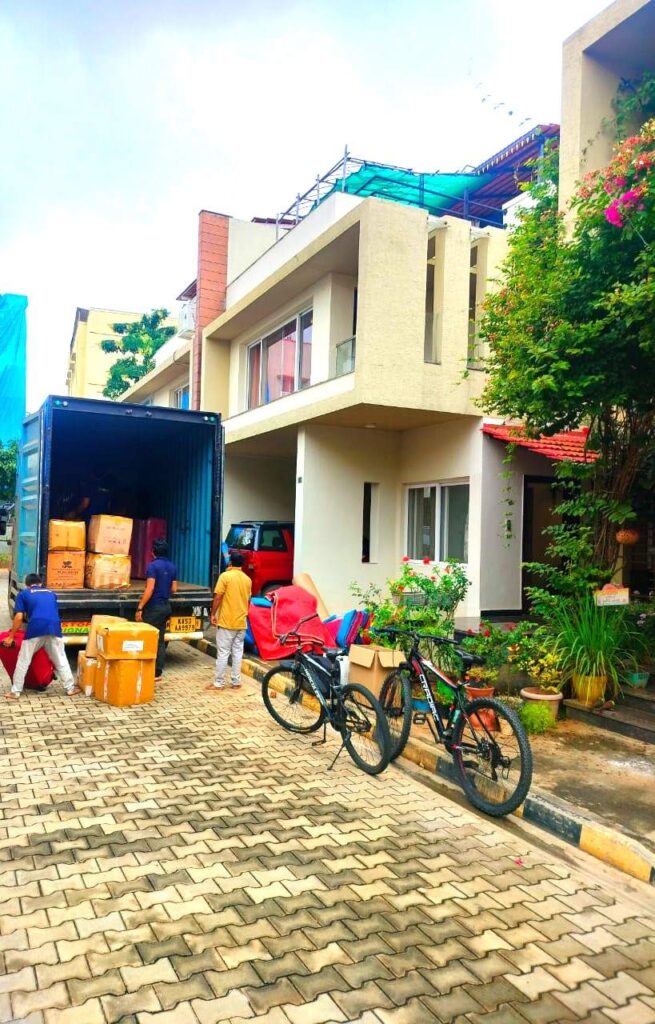 City Connect packers and movers team local shifting